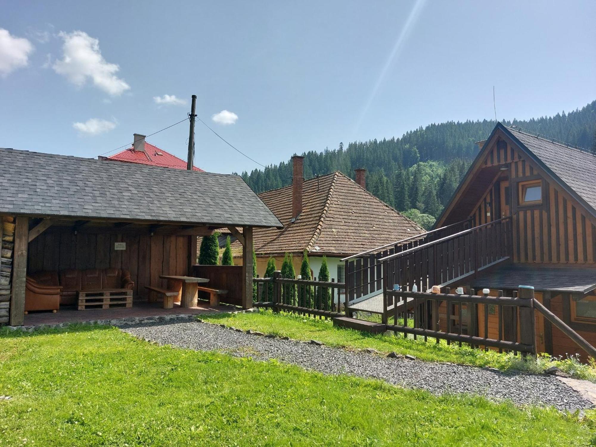Chatka Pod Jaskynou Maluzina Buitenkant foto